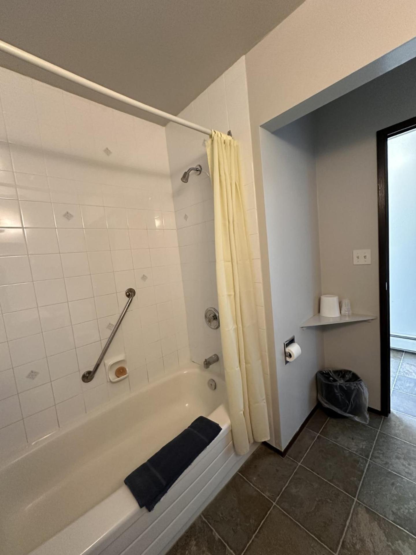Howard Johnson By Wyndham Edson Ngoại thất bức ảnh